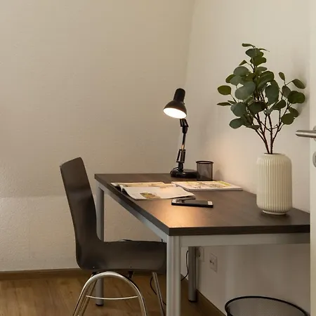아파트 Schoenes Serviced Apartment In Frankfurt Am Main *