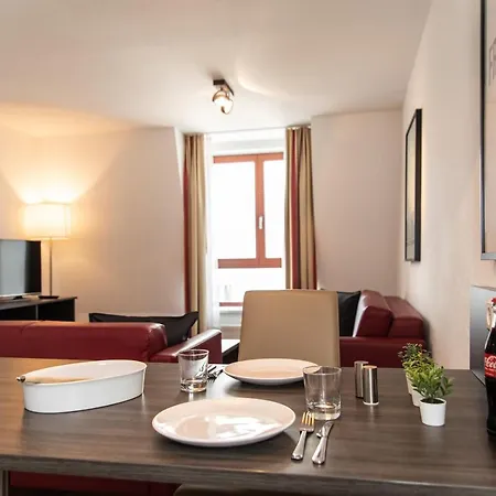Schoenes Serviced Apartment In Frankfurt Am Main Daire *